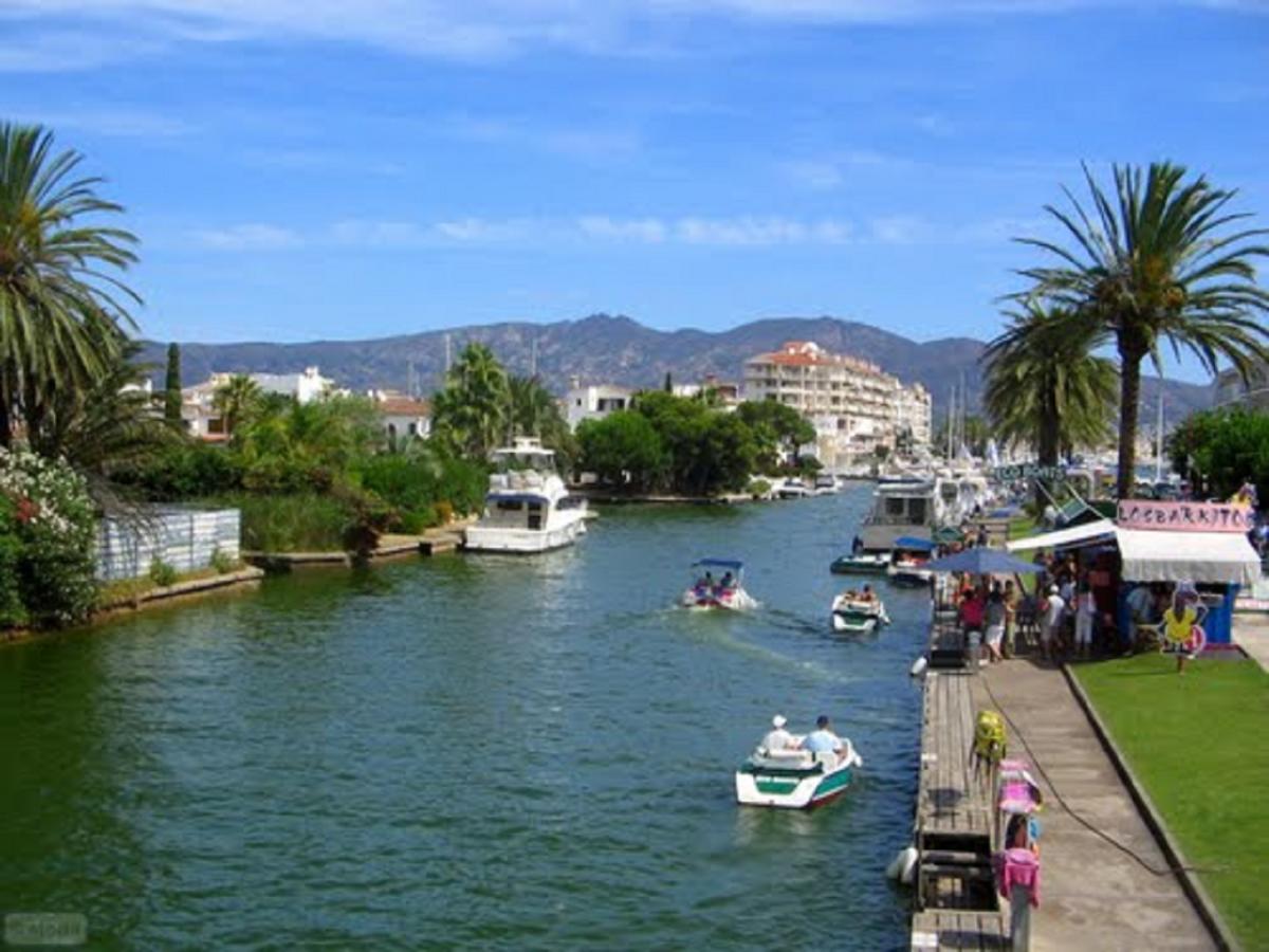 Goldhome - Sylvia - Vistas Espectaculares Al Mar Empuriabrava Exterior photo